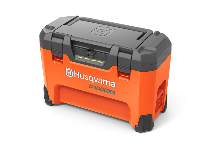 Husqvarna batteriladdare C1000X4 i gruppen Trädgård / Batterimaskiner / Tillbehör batterimaskiner hos Entreprenadbutiken (9707048-01)